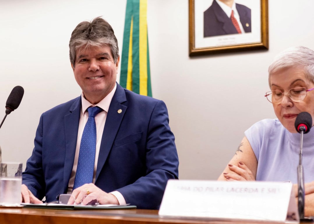 Relator de projeto sobre aposentadorias especiais exalta atuação de Ruy durante aprovação da matéria na Comissão de Previdência