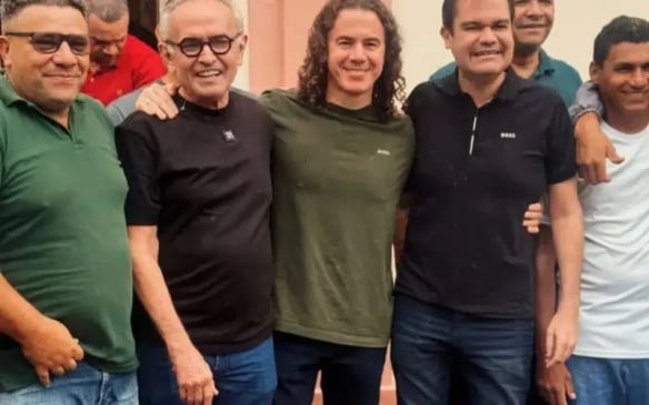 EM CAMPANHA COM VENEZIANO : Cícero Lucena diz “Vou colocar minhas ideias para o povo da Paraíba, e o partido será surpresa” - VEJA VÍDEO
