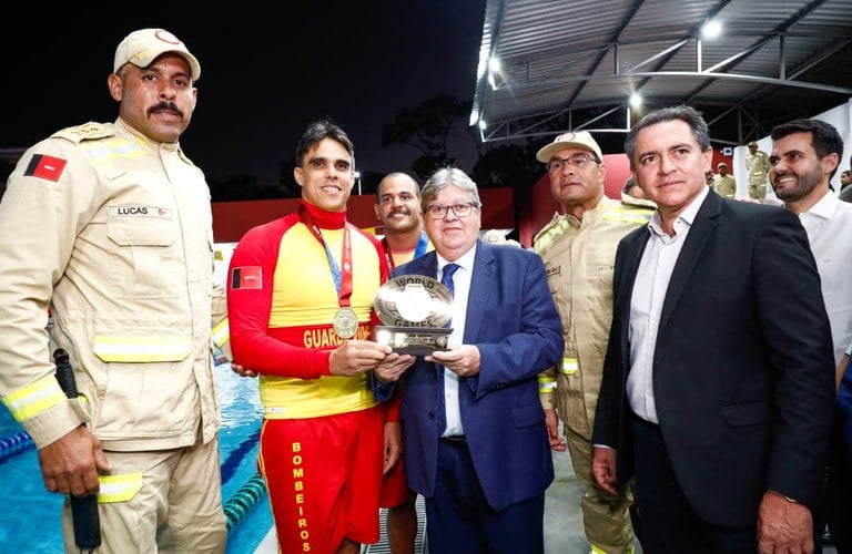 João Azevêdo entrega Centro de Treinamento do Corpo de Bombeiros e destaca investimentos na qualificação das Forças de Segurança