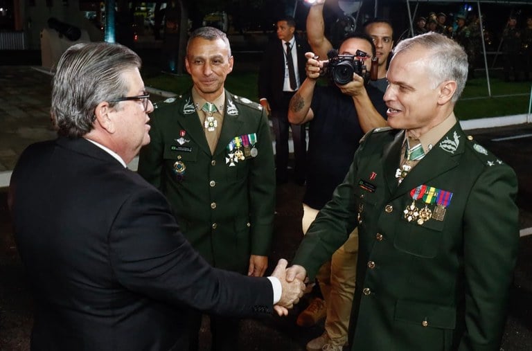 João Azevêdo prestigia passagem de comando do 1º Grupamento de Engenharia e destaca parcerias com a instituição