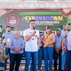 Lucas Ribeiro entrega Polo de Ração Subsidiada em Monteiro e participa da Expo Prata, no Cariri paraibano