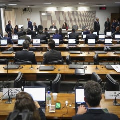 Senado aprova lei que acaba com finança para crimes de pedofilia