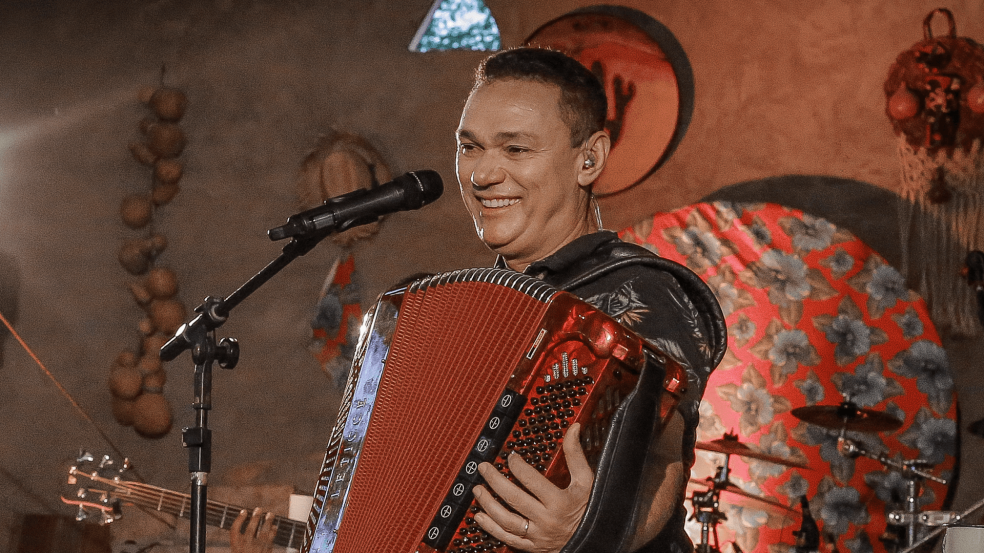 SURPRESA: Música do cantor paraibano Amazan viraliza em Portugal - VEJA O VÍDEO