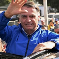 Empresas ajudaram Bolsonaro com ameaças, pernil e voto de cabresto na eleição; entenda como