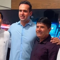 Nabor reúne 100 prefeitos e consolida aliança com Lucas Ribeiro em Cacimba de Dentro
