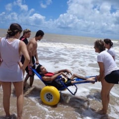 Projeto Acesso Cidadão da FCJA promove inclusão na Praia do Cabo Branco; confira