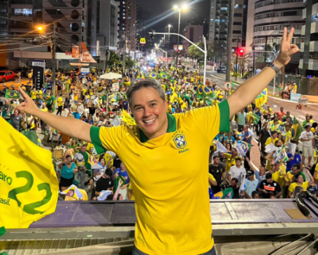 'É hora de reagir contra os excessos do STF!', convoca Efraim para a manifestação deste domingo, em João Pessoa