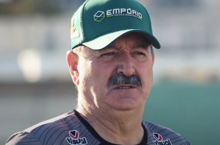 Sousa anuncia Leandro Campos como técnico para a próxima temporada
