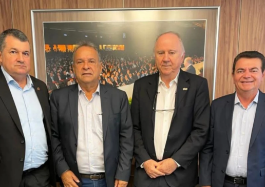 Prefeito e vice-prefeito de Salgado de São Félix participam da mobilização organizada pela CNM em Brasília