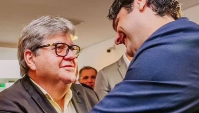 Léo Bezerra prega fidelidade a João Azevêdo: “Onde o senhor estiver, terá Léo Bezerra ao seu lado”