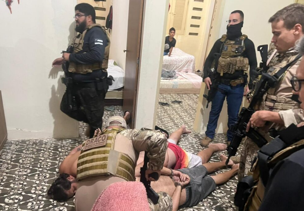 OPERAÇÃO EM PITIMBU: Polícia prende ciganos suspeitos por mortes de policiais e jogador de futebol