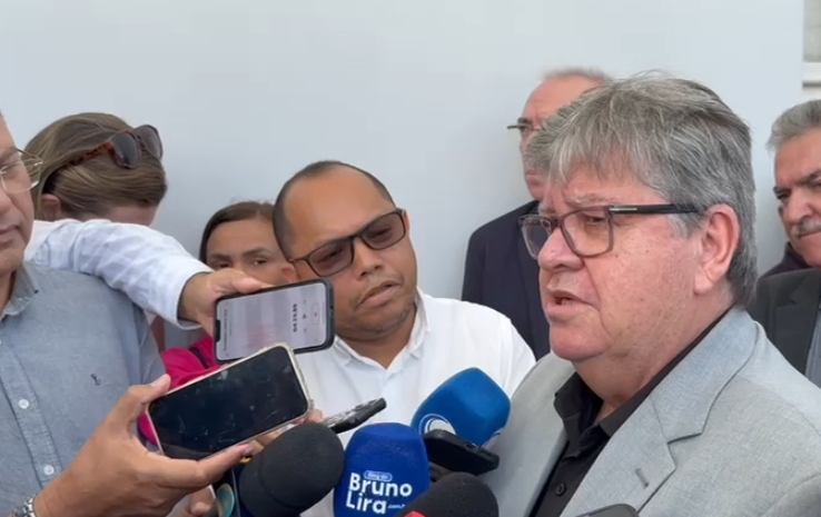 João Azevêdo descarta perder PT para Cícero, como deseja Veneziano: "Nosso projeto terá o apoio, evidentemente, de Lula"