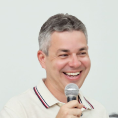 Gestão de André Coutinho garante antecipação de salários e 75% do 13º em Cabedelo