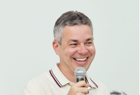Gestão de André Coutinho garante antecipação de salários e 75% do 13º em Cabedelo