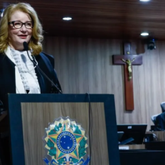 Helena Fialho assume TRE-PB e alerta para desafios da inteligência artificial e fake news nas eleições 2026