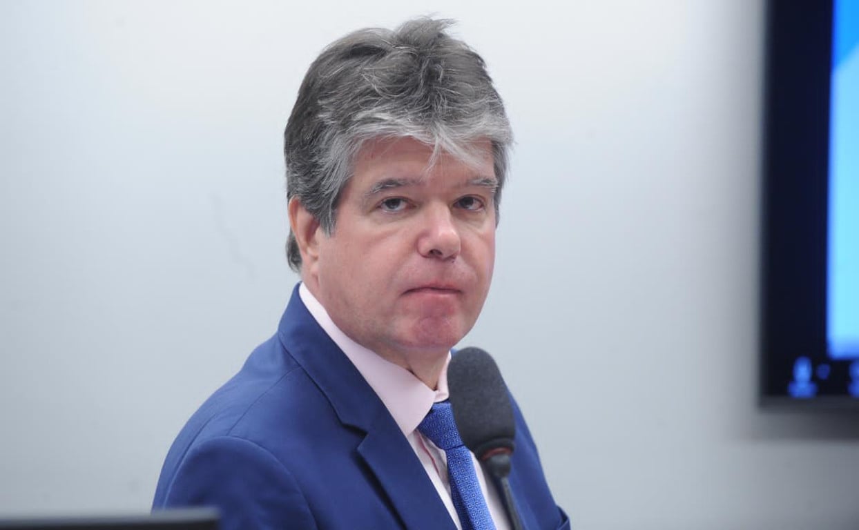 Adultização de crianças e adolescentes é tema de grande audiência pública realizada na Paraíba por comissão nacional presidida por Ruy