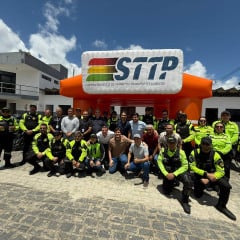 Prefeito de Campina faz entrega de motocicletas e equipamentos de segurança para agentes de trânsito da STTP