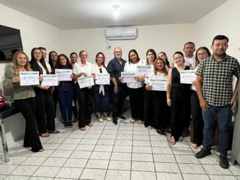 Secretaria de Saúde de Monteiro realiza mais uma entrega de certificados do Curso de Atendente de Farmácia
