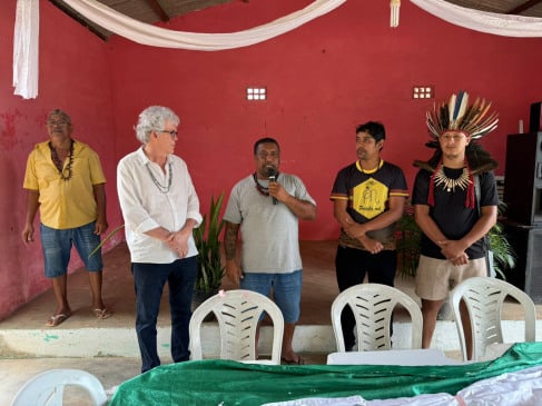 Ricardo Coutinho visita Aldeia na Baía da Traição e recebe apoio de lideranças indígenas