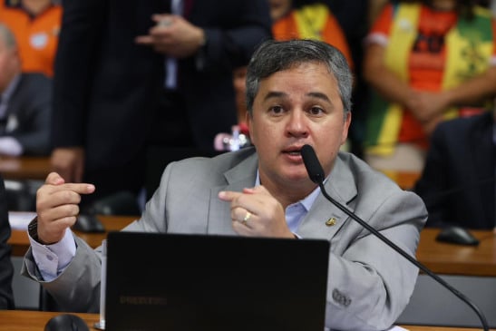 Projeto de Efraim, que pode reduzir preço dos medicamentos, é aprovado na Comissão de Saúde no Senado