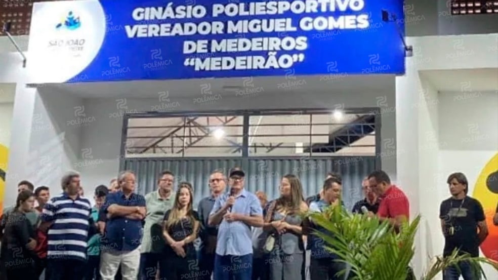 Prefeito de São João do Rio do Peixe inaugura ginásio de esportes na comunidade de Pedra Redonda