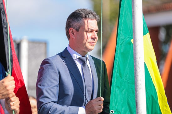 André Coutinho participa de desfile cívico de 7 de Setembro na BR-230 neste domingo