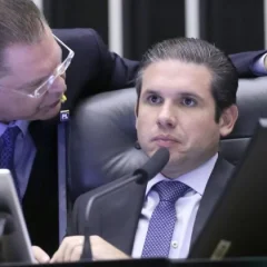 Após PEC da Blindagem, Motta vai colocar anistia a golpistas em votação
