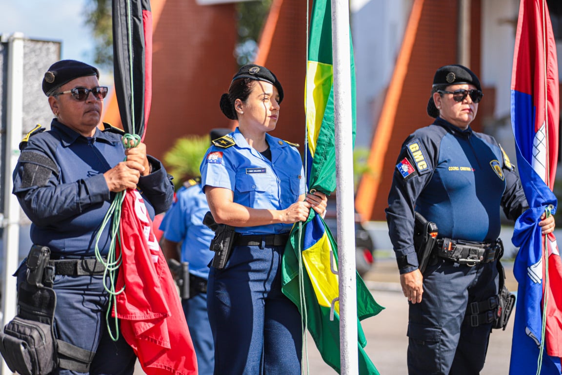 Cabedelo abre Semana da Pátria com hasteamento da bandeira, veja