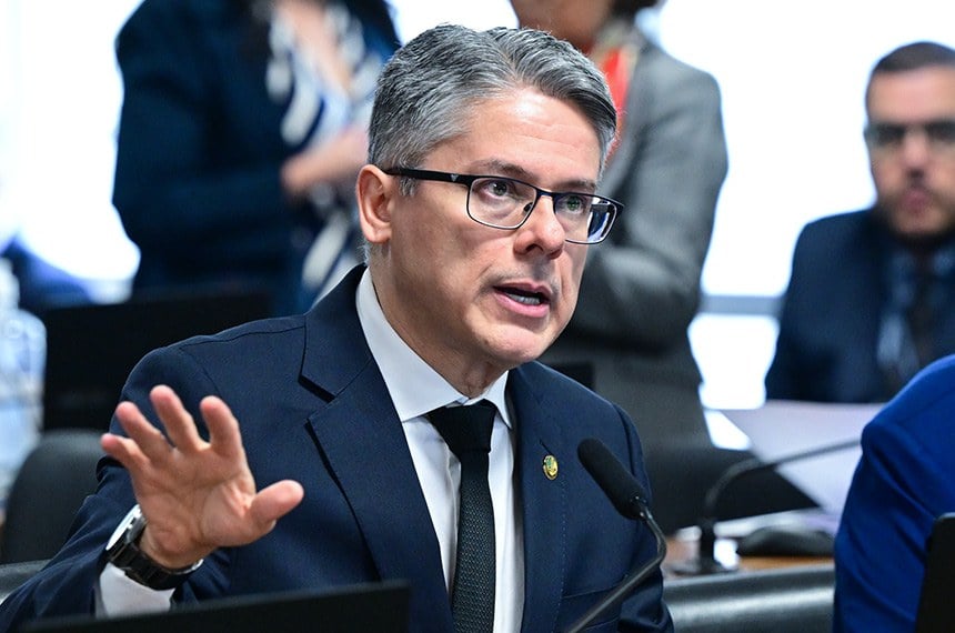 O relator, Alessandro Vieira, apresentou relatório contrário à proposta e foi seguido pelos senadores - Foto: Reprodução/Agência Senado