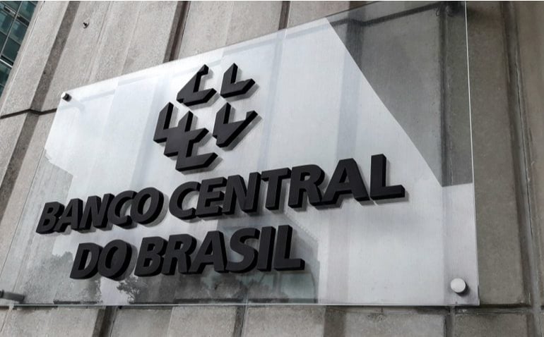 Banco Central limita transações a R$ 15 mil após fraudes de R$ 1,5 bilhão no Pix e TED