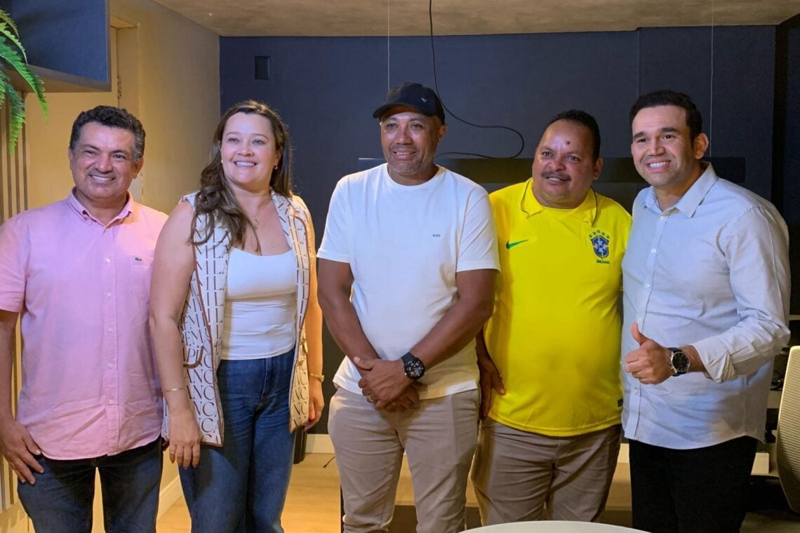 Dr. Jhony Bezerra amplia base no Litoral Sul com apoio de vereadores em Caaporã