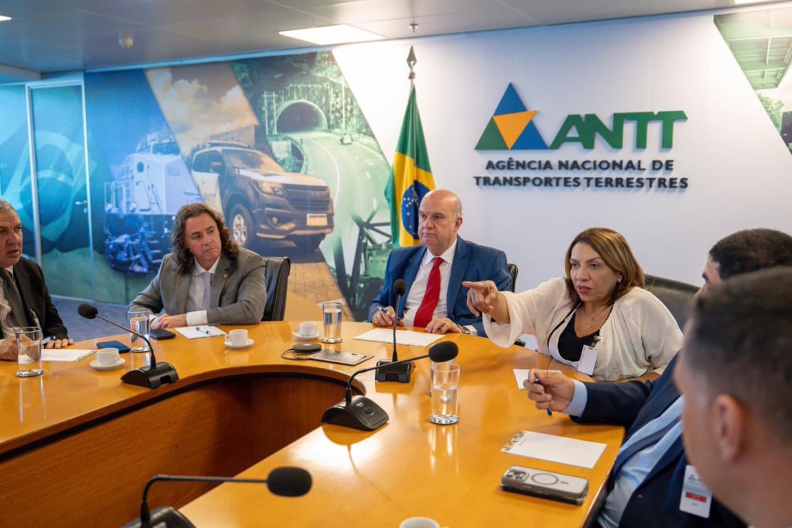 Veneziano e Cida Ramos defendem pautas prioritárias dos taxistas brasileiros durante audiência na ANTT