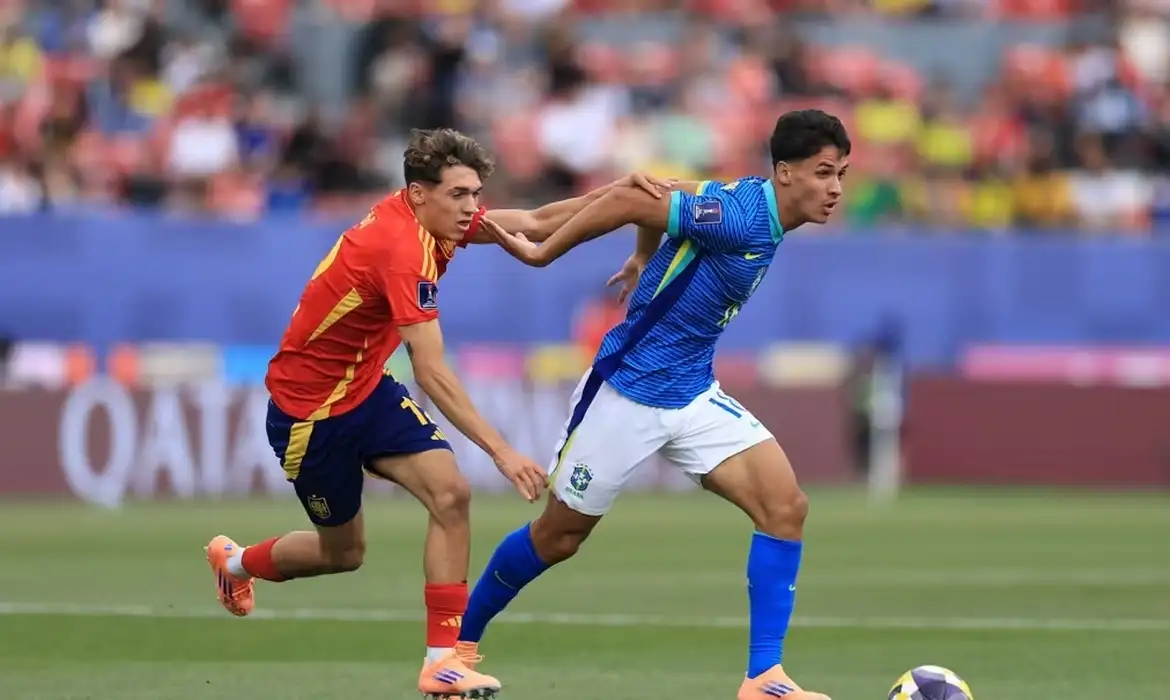Brasil perde para Espanha e cai na primeira fase do Mundial sub-20